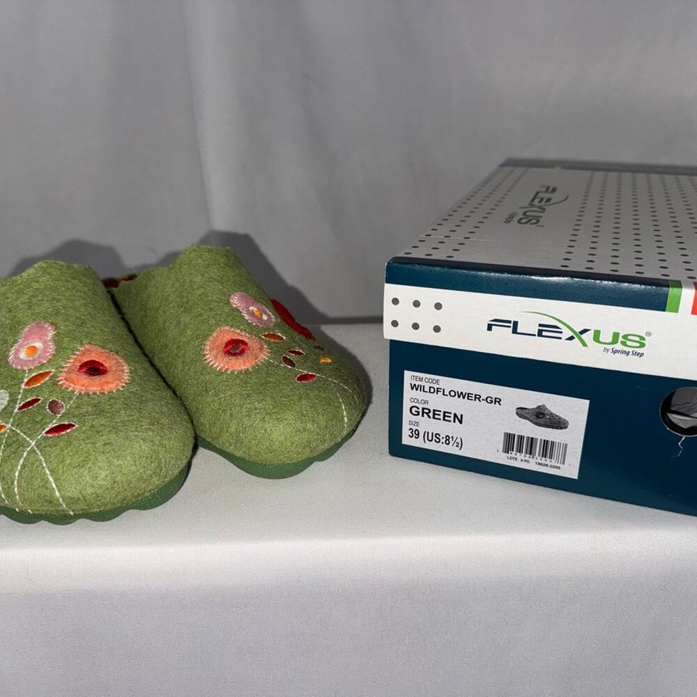 Flexus Green Embroidered Wildflower Mules
